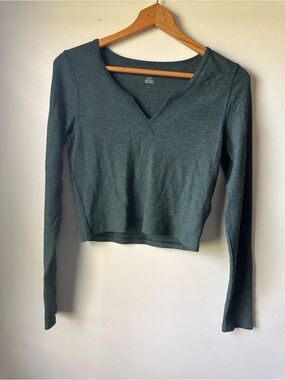 American Eagle Outfitters Forest Green Waffle V-Neck Long-Sleeve Crop Top